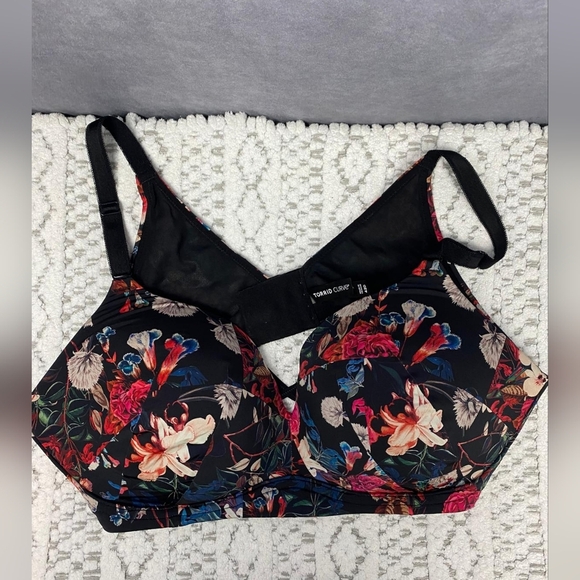Torrid T-Shirt‎ Bra - 360° Back Smoothing Sixe 42D - Picture 4 of 10